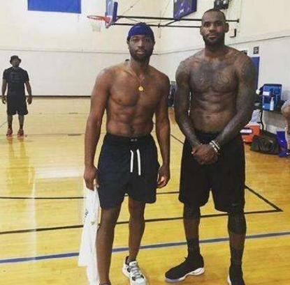 用进攻反击 用进攻反击